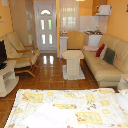 Apartmány Úsmev Veľký Meder Esterno foto